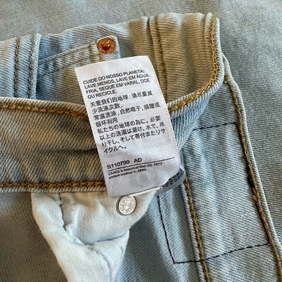 Levi's Women's Ribcage Straight Ankle Jeans - Picture 11 of 16